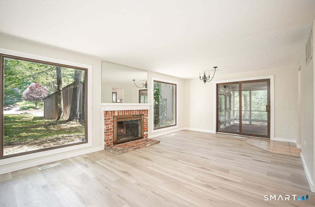 8 Laurel Lane Avon CT 06001