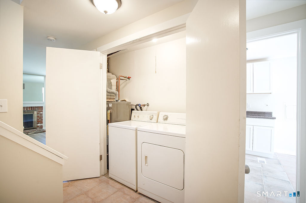 8 Laurel Lane Avon CT 06001