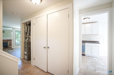8 Laurel Lane Avon CT 06001