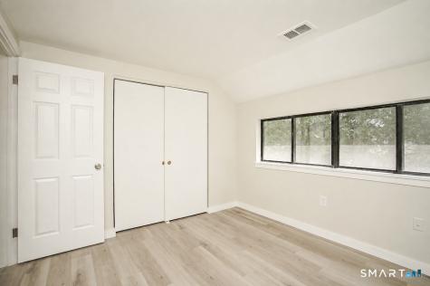 8 Laurel Lane Avon CT 06001