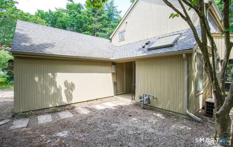 8 Laurel Lane Avon CT 06001