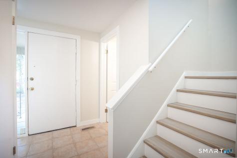 8 Laurel Lane Avon CT 06001