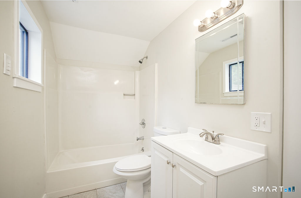 8 Laurel Lane Avon CT 06001