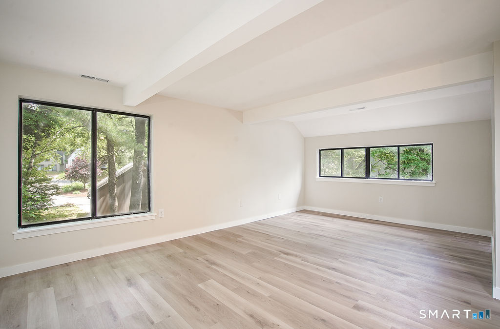 8 Laurel Lane Avon CT 06001