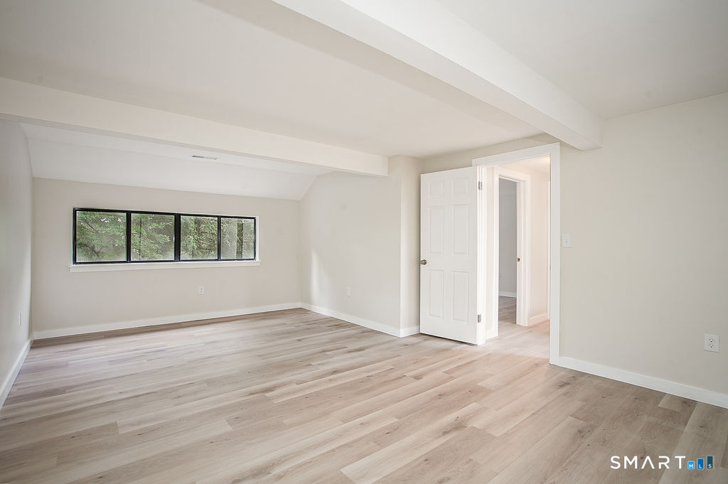 8 Laurel Lane Avon CT 06001