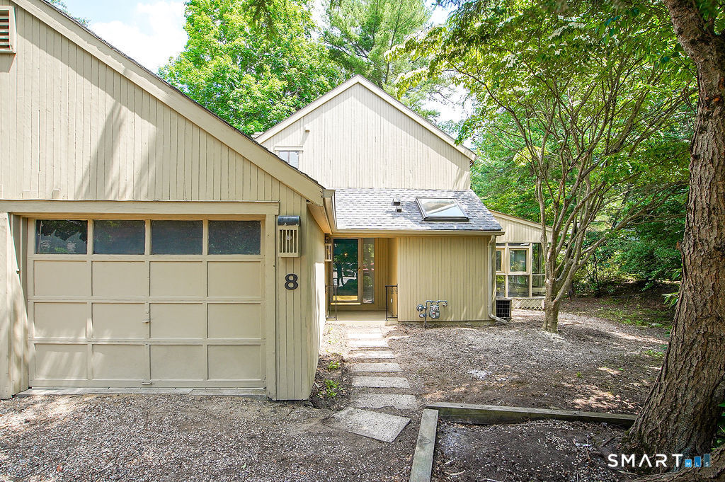 8 Laurel Lane Avon CT 06001