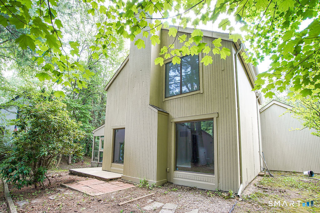 8 Laurel Lane Avon CT 06001