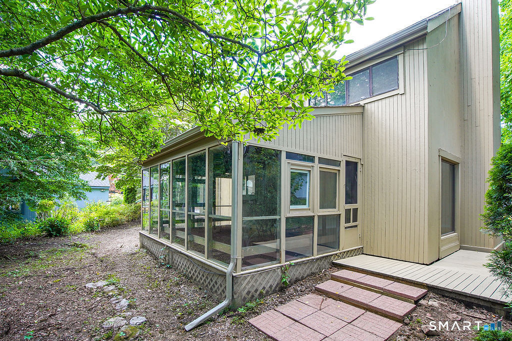 8 Laurel Lane Avon CT 06001