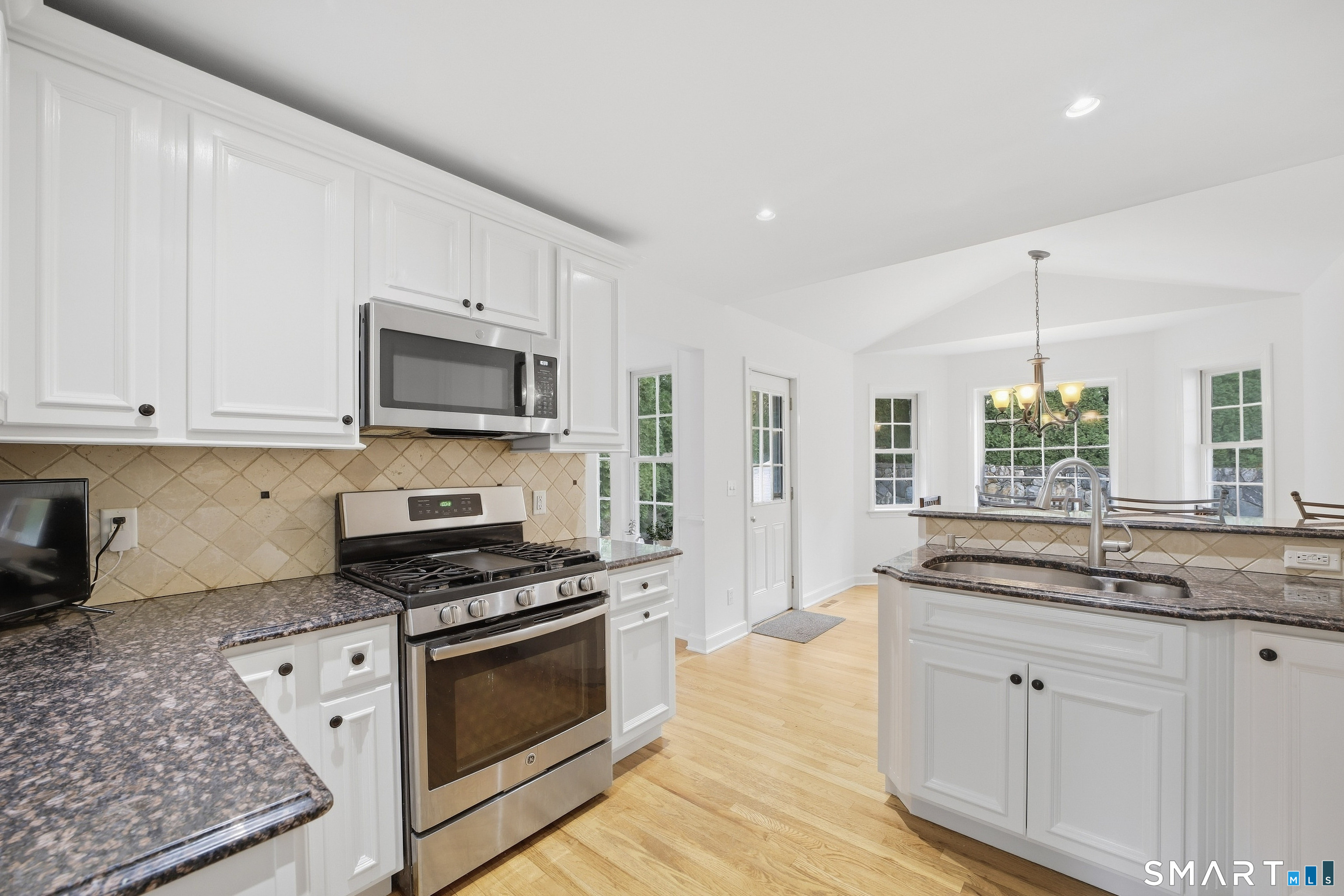 30 Idlewood Place Stamford CT 06905
