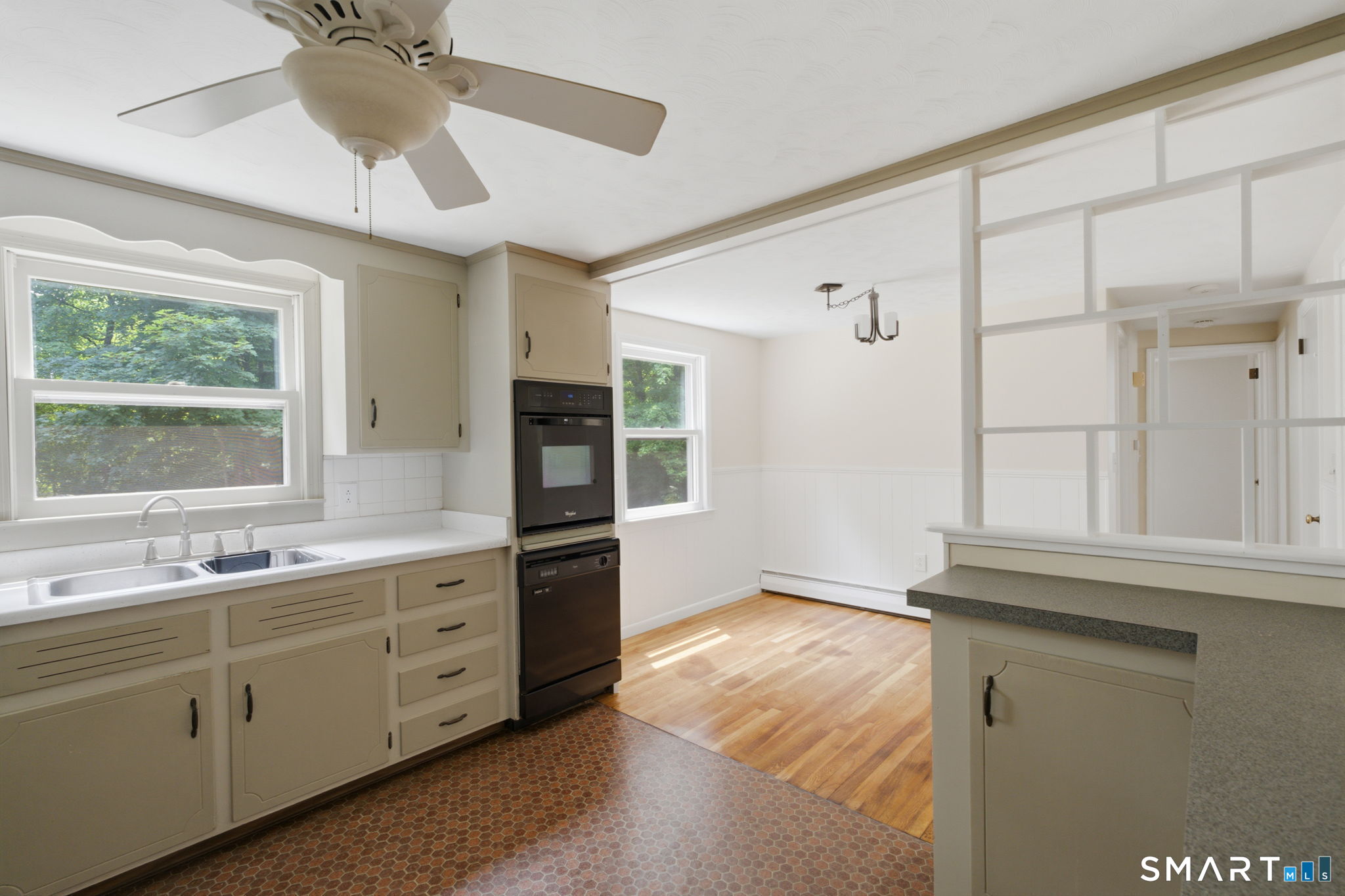 6 Madison Road Enfield CT 06082