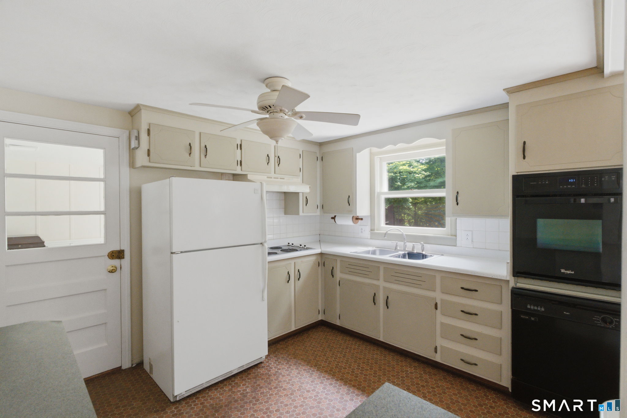 6 Madison Road Enfield CT 06082
