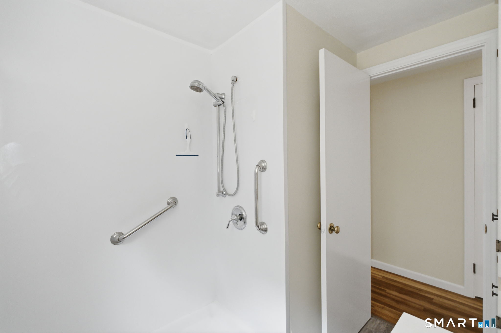 6 Madison Road Enfield CT 06082