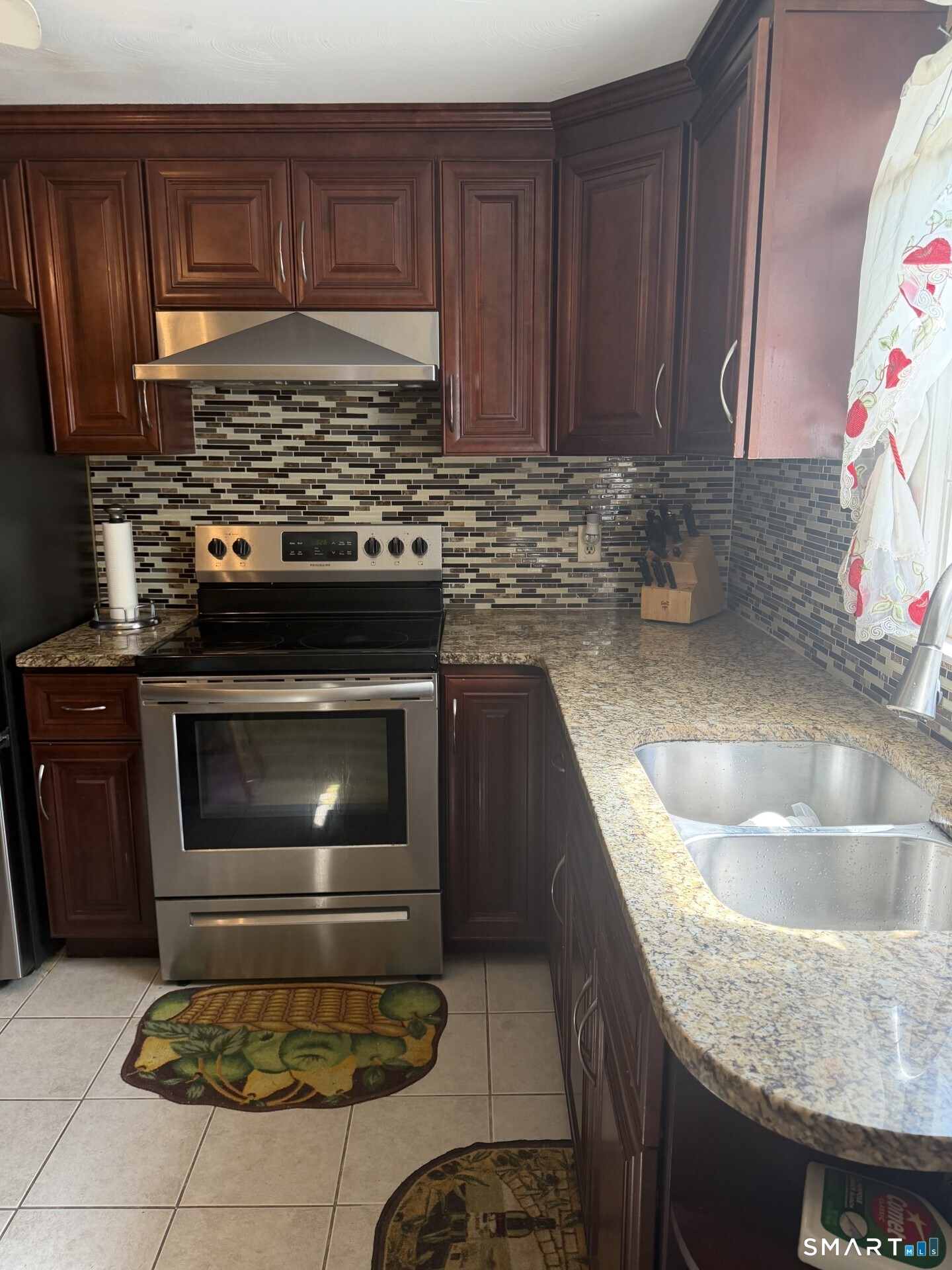 27 Columbus Street East Hartford CT 06108