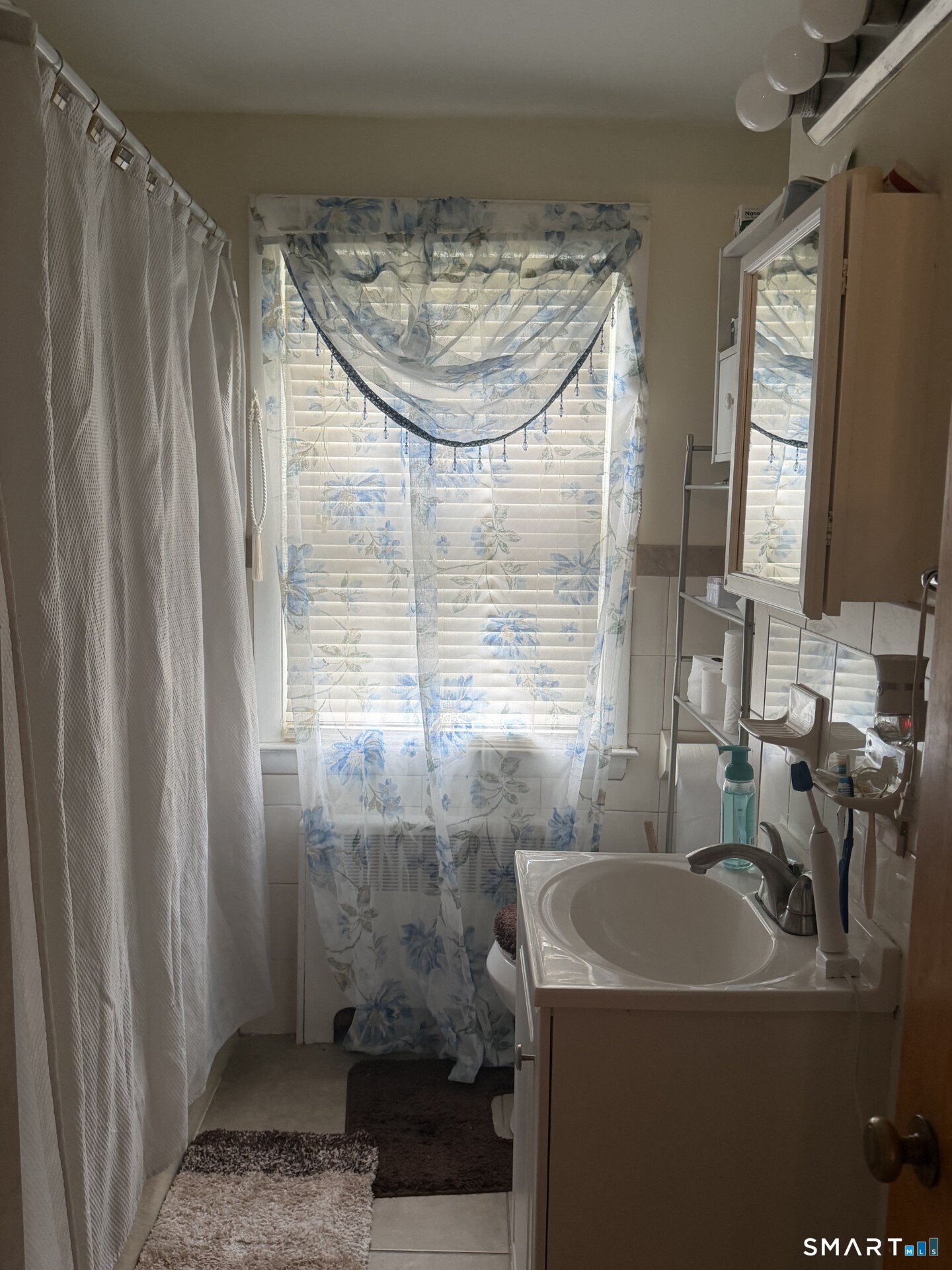 27 Columbus Street East Hartford CT 06108