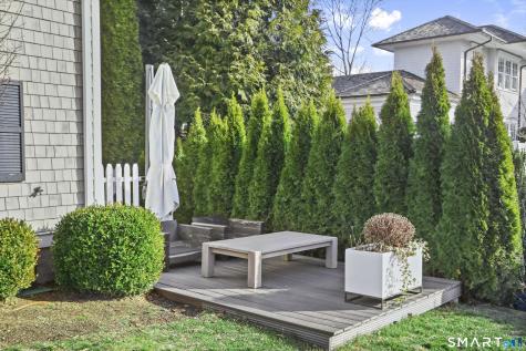 6 Meadowbank Road Greenwich CT 06870
