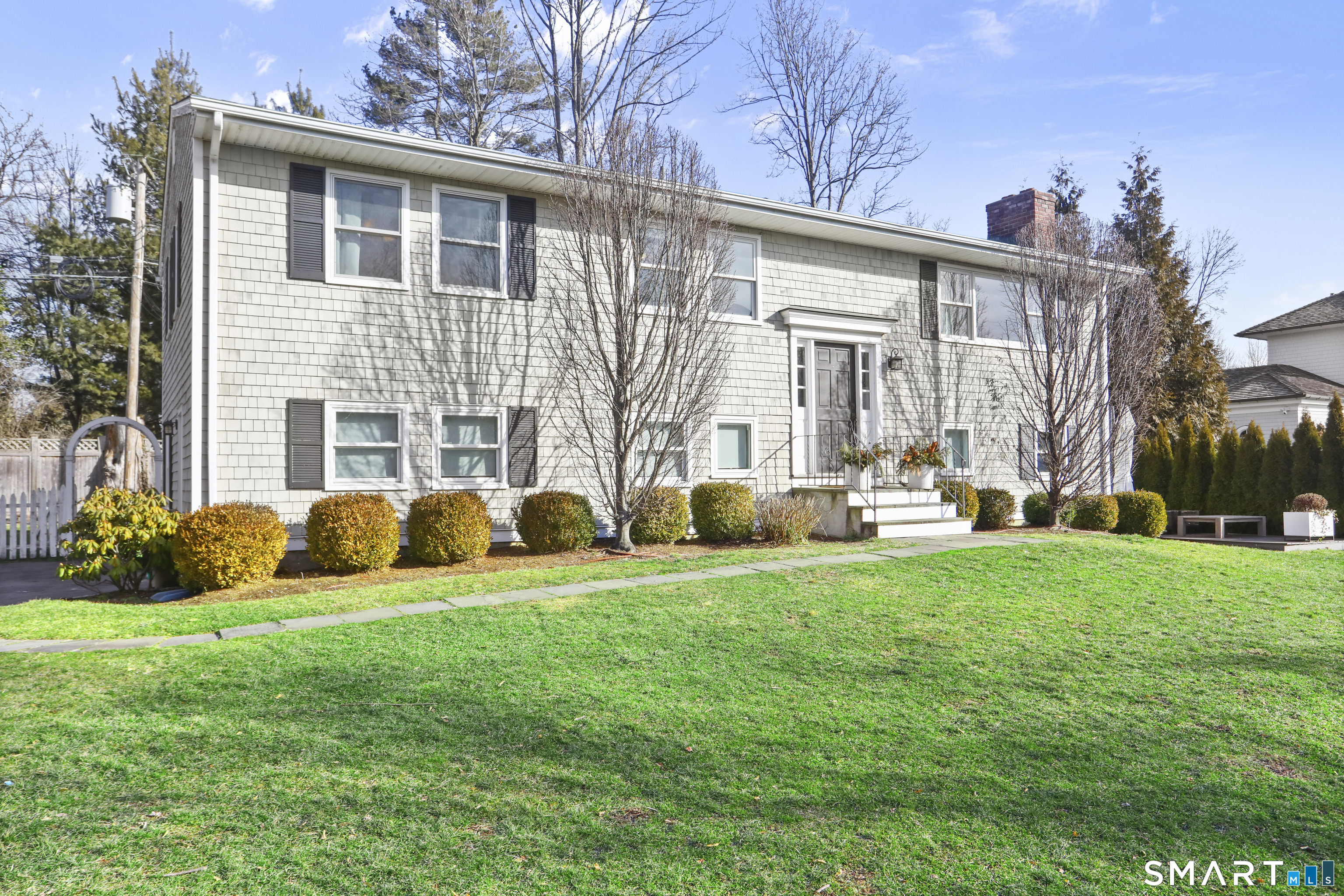 6 Meadowbank Road Greenwich CT 06870