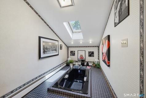 70 Pine Hollow Drive Middlebury CT 06762