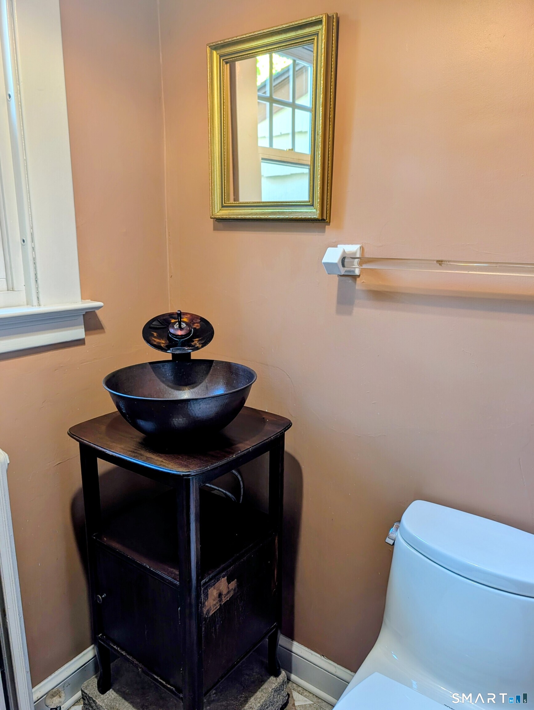 127 Roger Road New Haven CT 06515