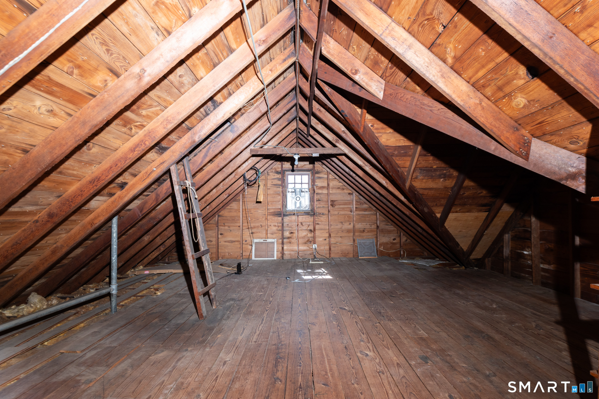 127 Roger Road New Haven CT 06515