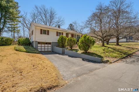 8 Holly Hill Drive Montville CT 06382