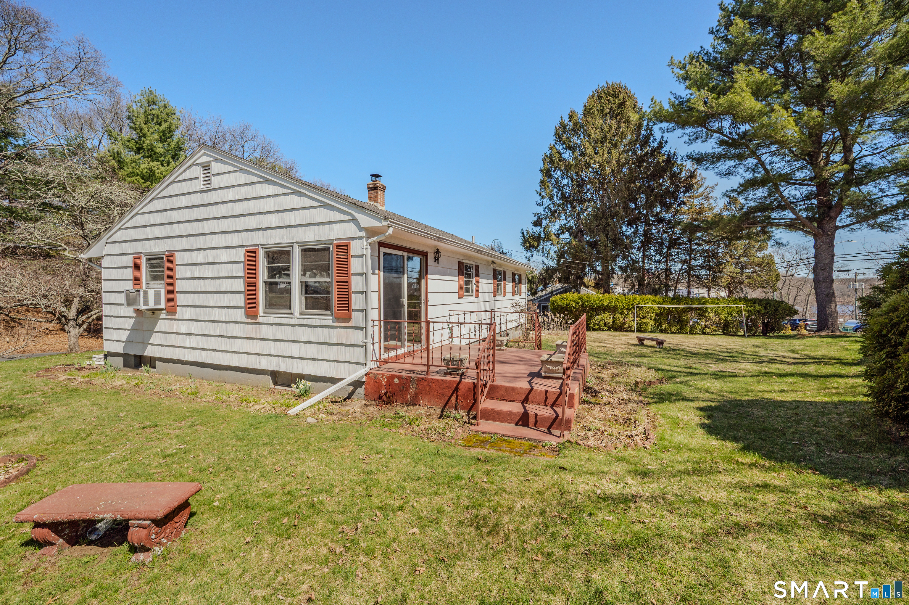 8 Holly Hill Drive Montville CT 06382