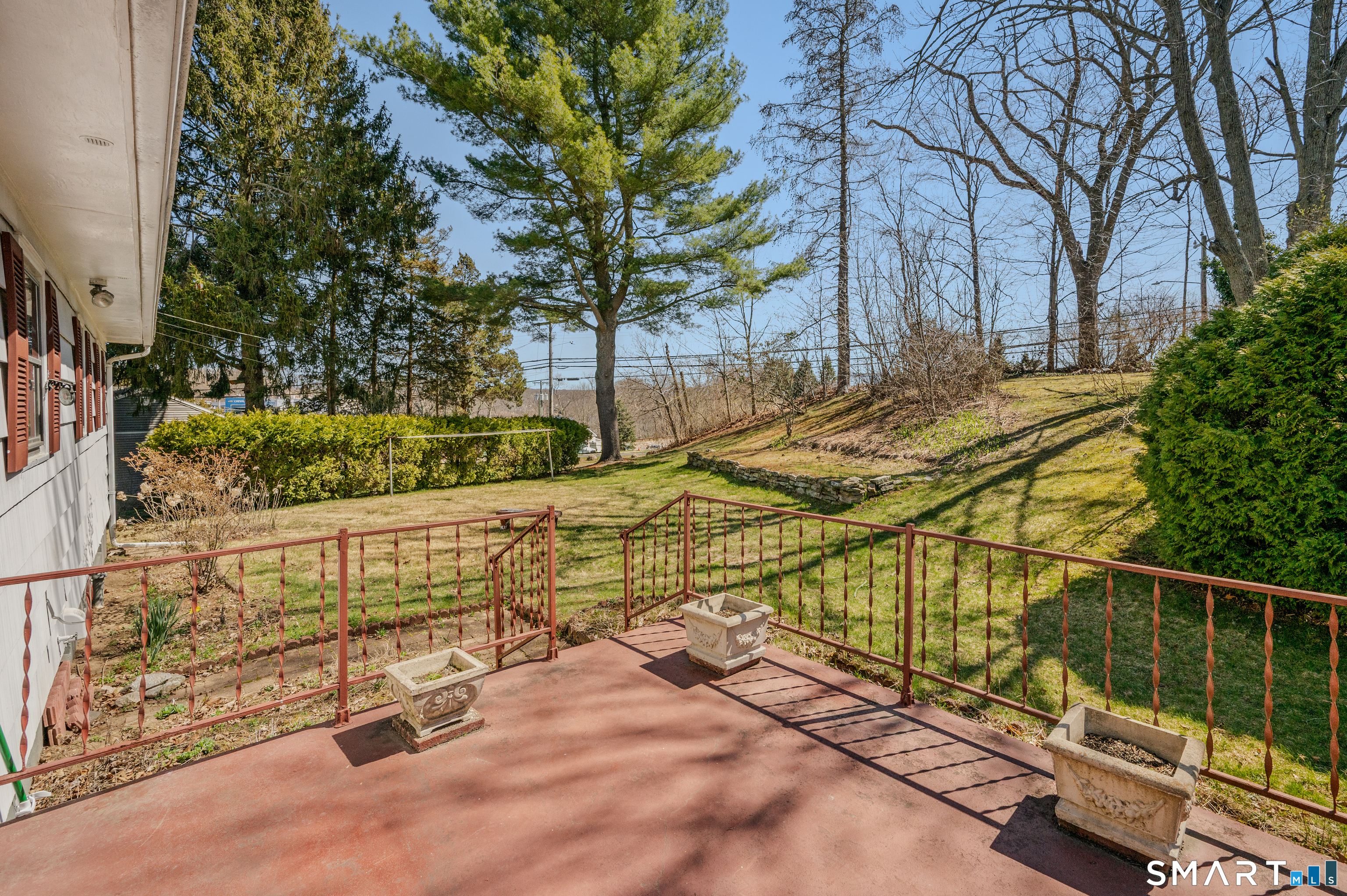 8 Holly Hill Drive Montville CT 06382