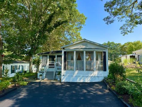 136 Hunters Road Norwich CT 06360