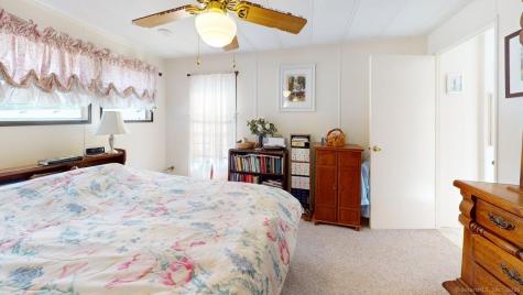 136 Hunters Road Norwich CT 06360