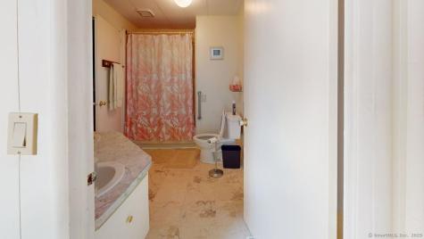 136 Hunters Road Norwich CT 06360