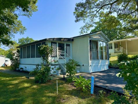 136 Hunters Road Norwich CT 06360