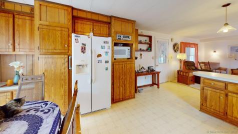 136 Hunters Road Norwich CT 06360