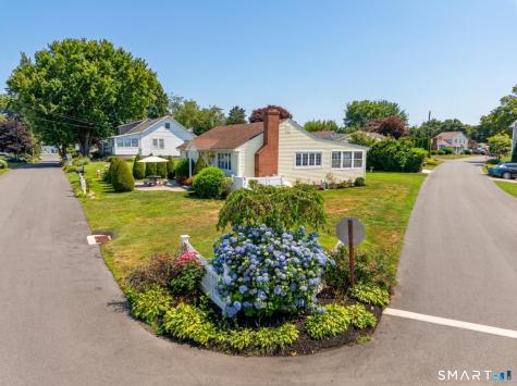 28 Bellaire Drive Old Saybrook CT 06475