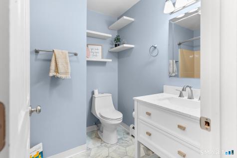 33 Deer Ridge Road Stonington CT 06378
