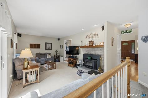82 Nicole Drive Naugatuck CT 06770