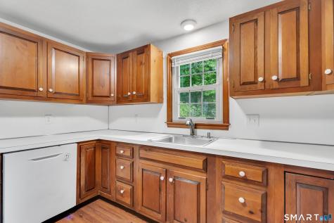 19 Lakeview Street Meriden CT 06451