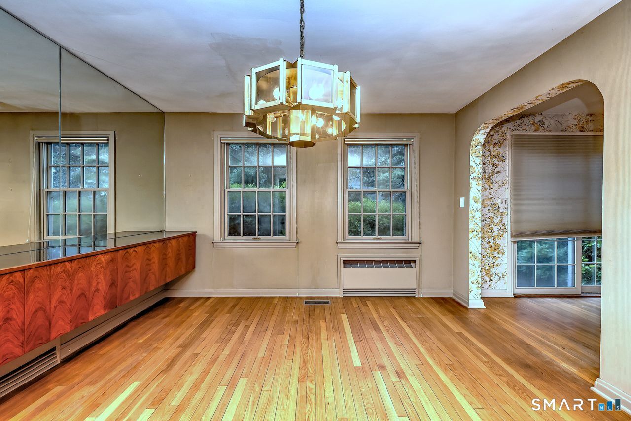814 Grassy Hill Road Orange CT 06477