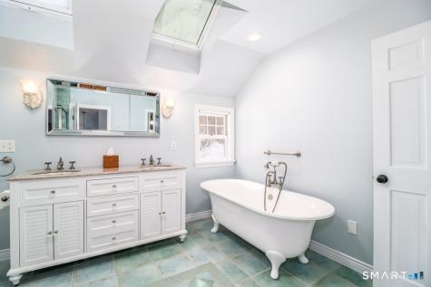 16A Pole Bridge Road Newtown CT 06482