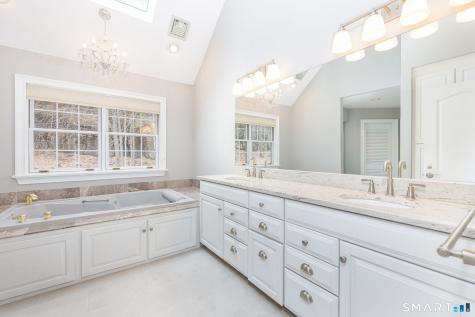Avon CT 06001