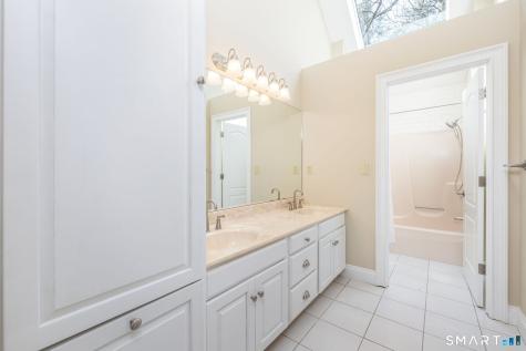 Avon CT 06001