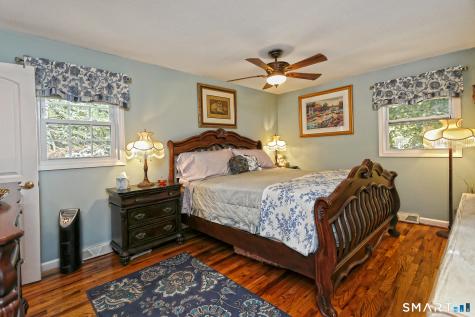 30 Lakeview Drive Milford CT 06460