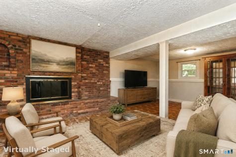 30 Lakeview Drive Milford CT 06460