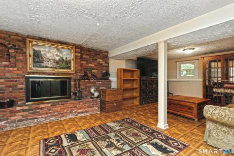 30 Lakeview Drive Milford CT 06460