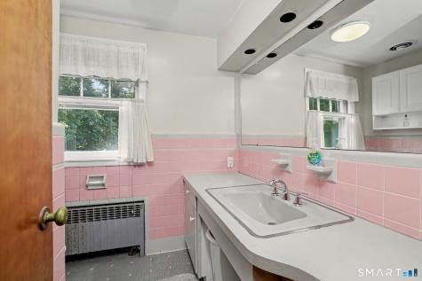 99 Homestead Avenue Naugatuck CT 06770
