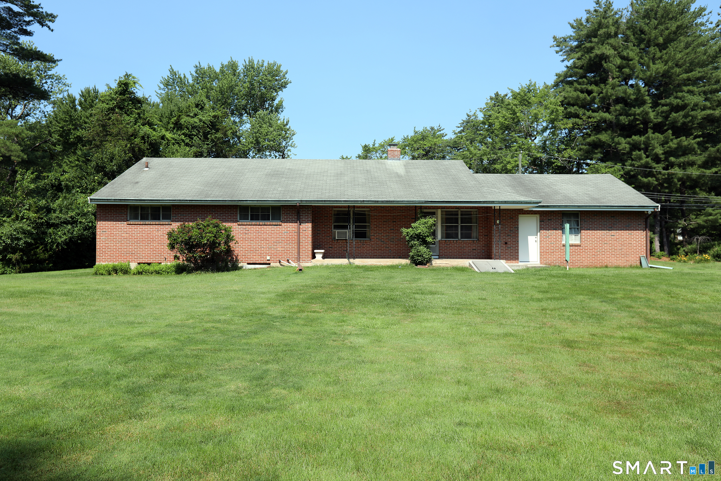 9 Westbrook Road Bloomfield CT 06002
