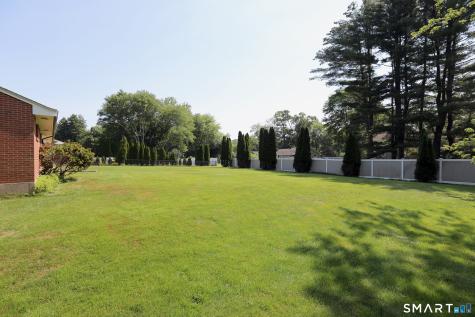 9 Westbrook Road Bloomfield CT 06002
