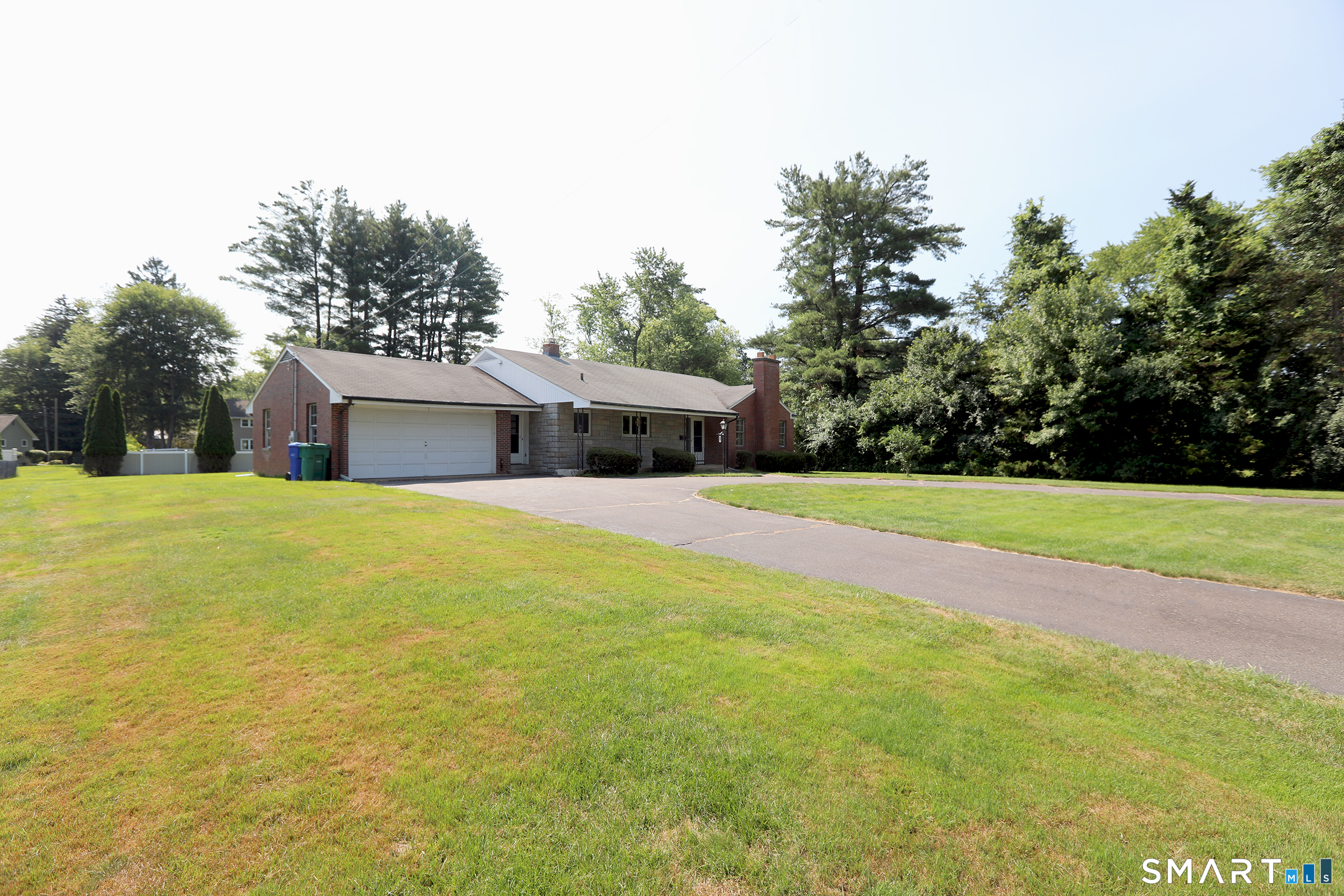 9 Westbrook Road Bloomfield CT 06002