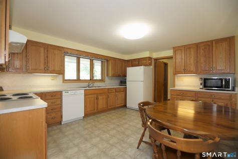 9 Westbrook Road Bloomfield CT 06002