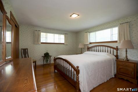 9 Westbrook Road Bloomfield CT 06002