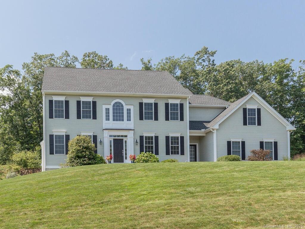 19 Knoll Lane Avon CT 06001