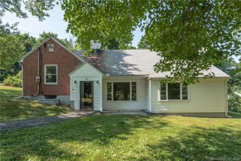8 Colonial Avenue Middlebury CT 06762